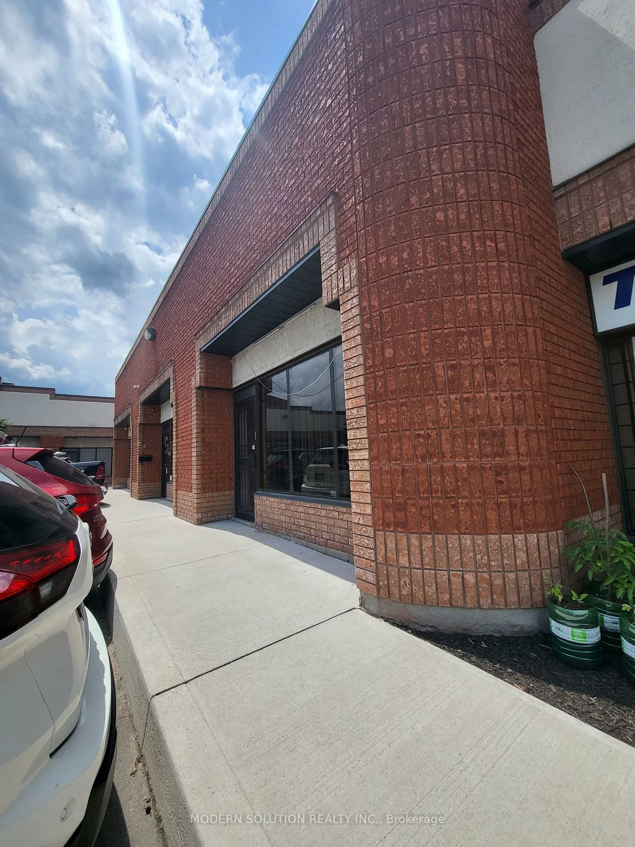 6790, Davand, Northeast, Mississauga