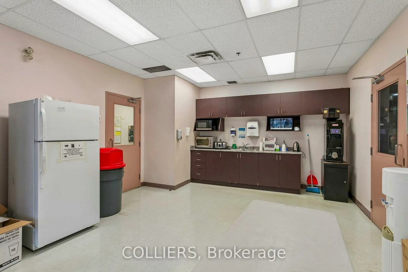 1030, Courtneypark, Northeast, Mississauga