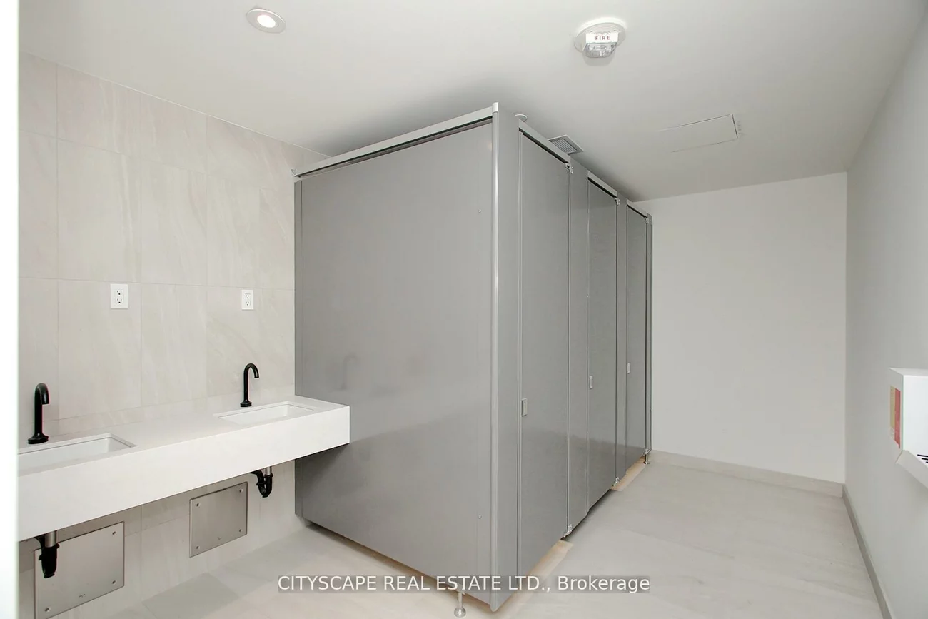 4023, The Exchange, City Centre, Mississauga