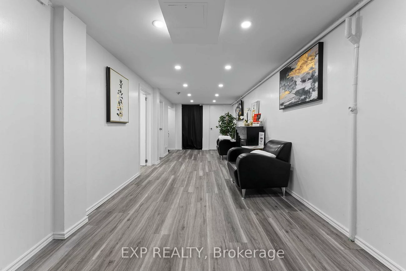 213, Lakeshore, Port Credit, Mississauga