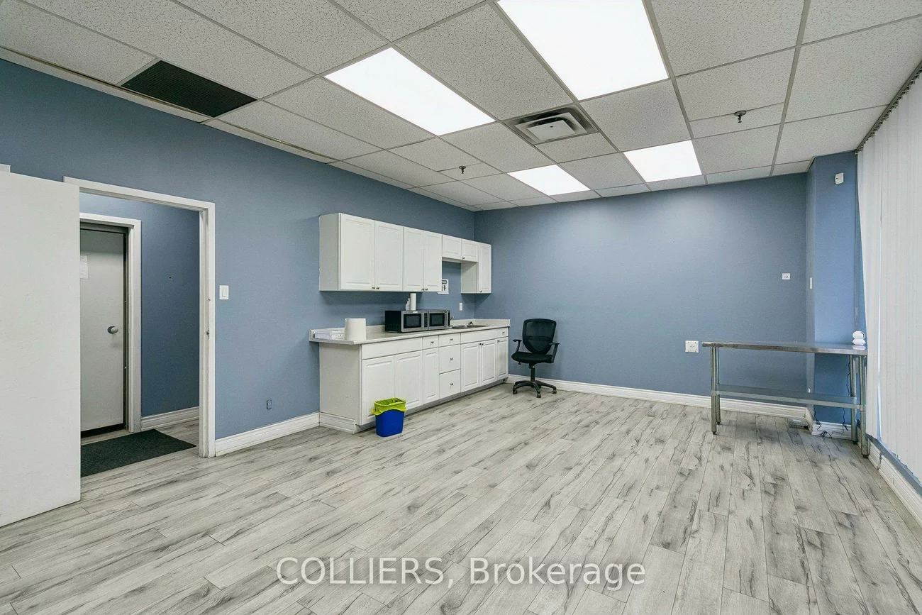 6665, Tomken, Northeast, Mississauga