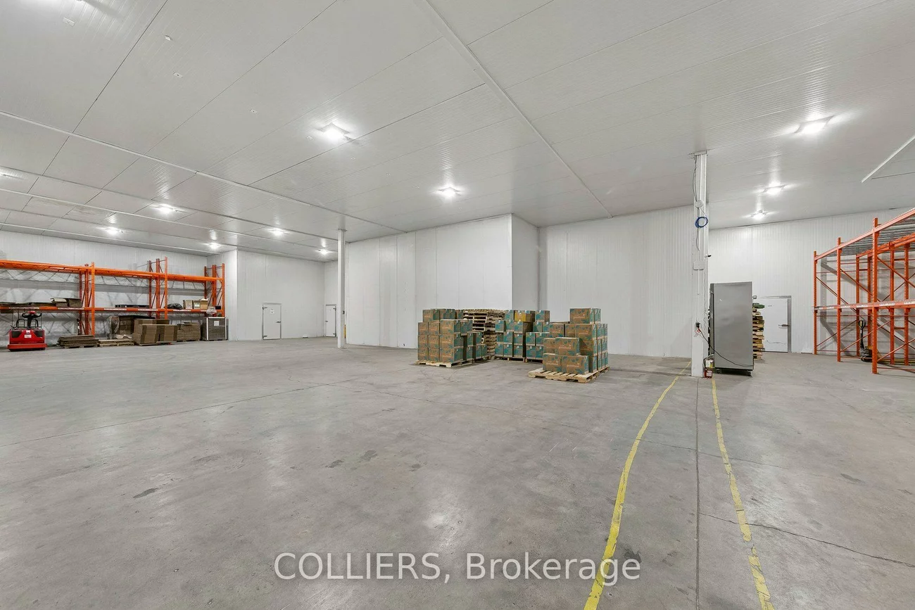 6665, Tomken, Northeast, Mississauga