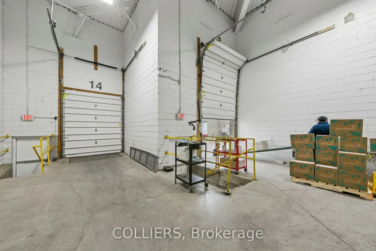 6665, Tomken, Northeast, Mississauga