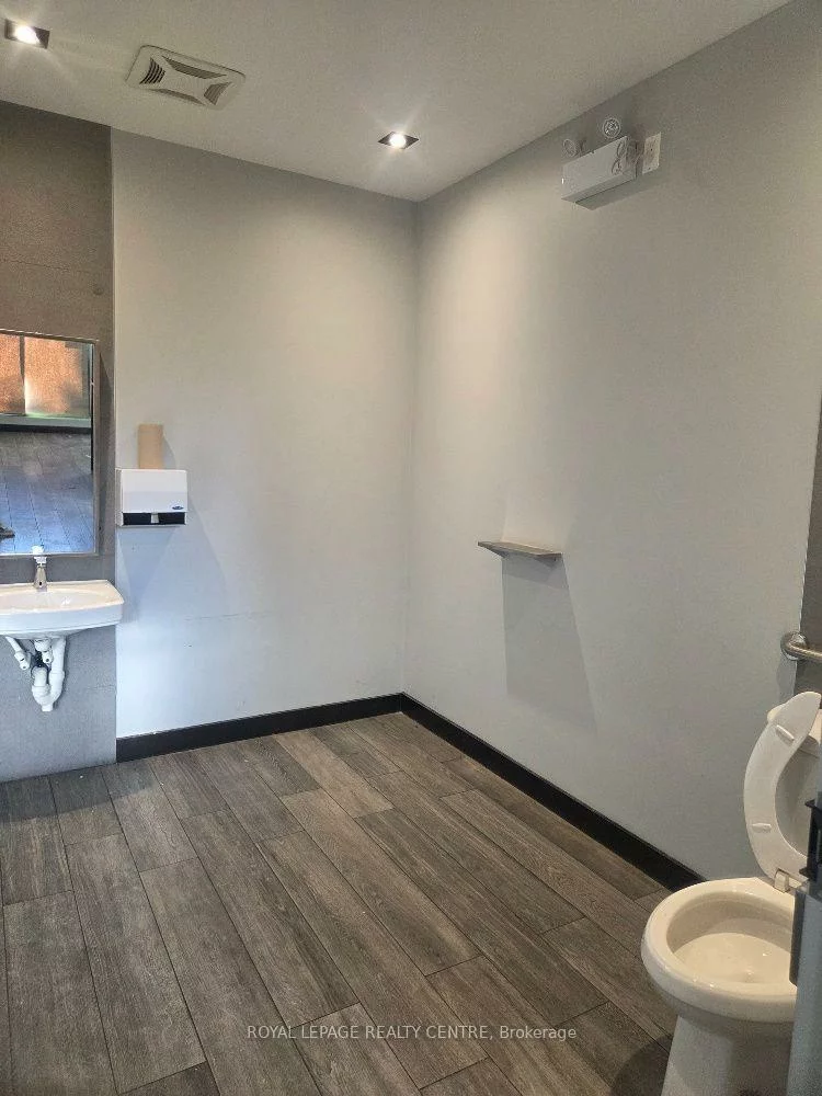 3065, Ridgeway, Western Business Park, Mississauga