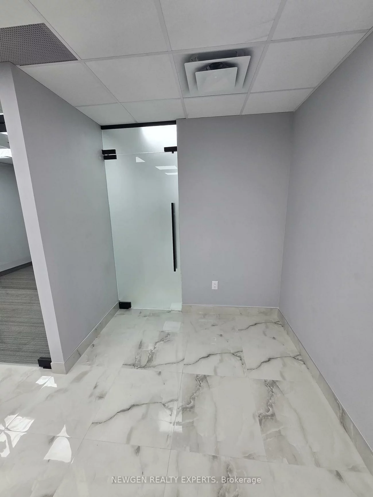 4023, The Exchange, City Centre, Mississauga