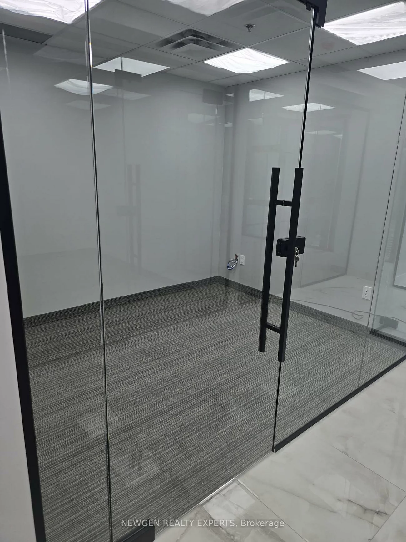 4023, The Exchange, City Centre, Mississauga