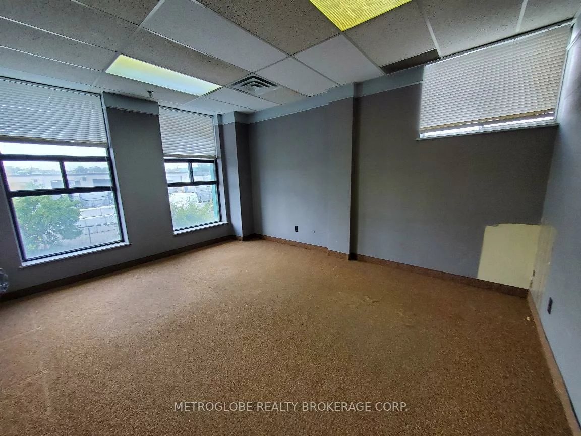 2399, Cawthra, Dixie, Mississauga