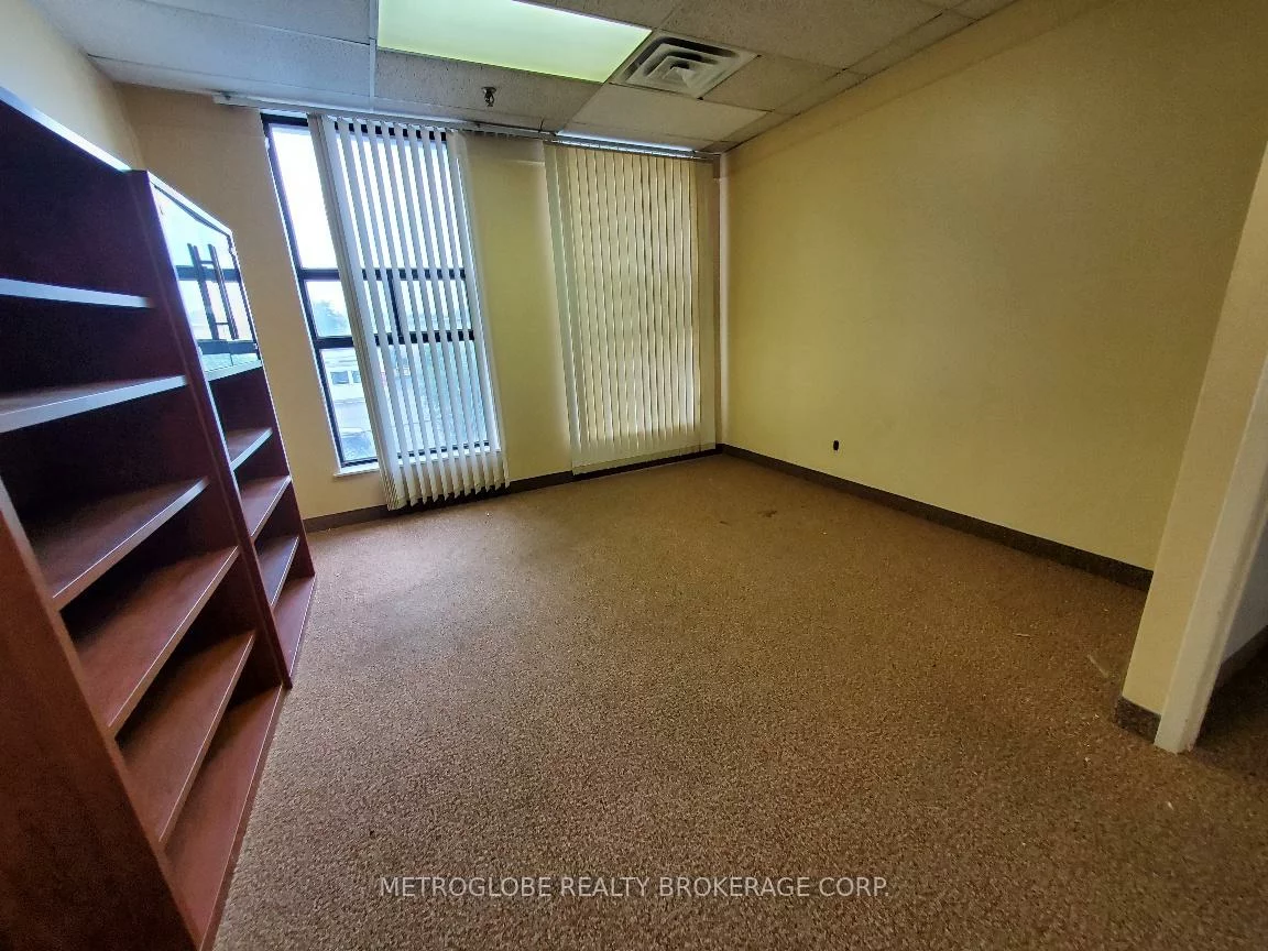 2399, Cawthra, Dixie, Mississauga