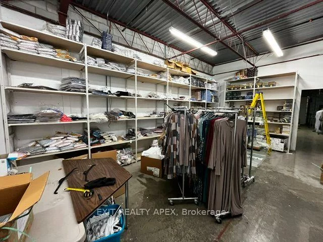 3045, Southcreek, Dixie, Mississauga