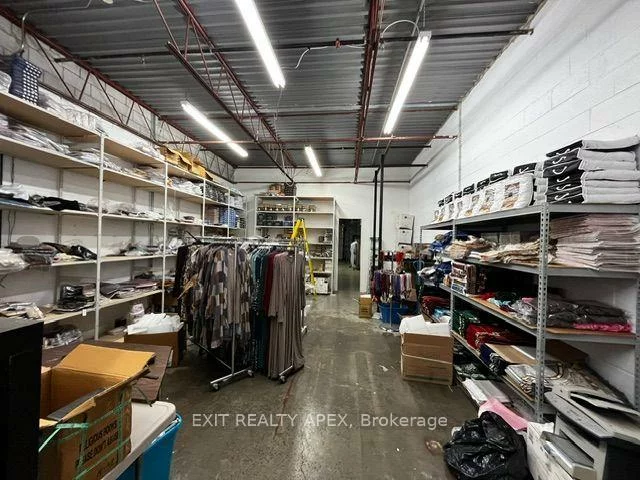 3045, Southcreek, Dixie, Mississauga