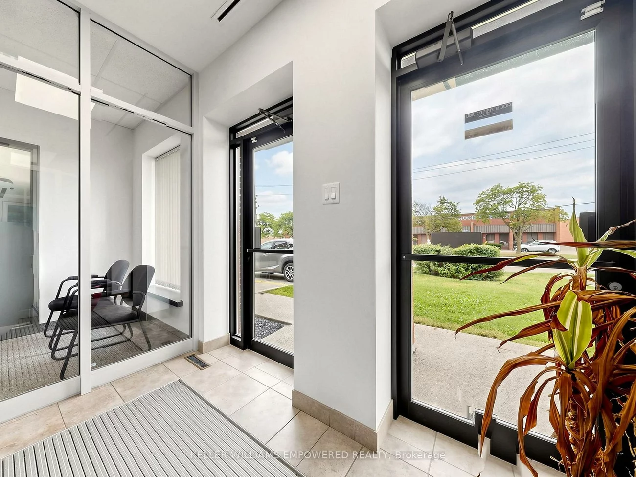 949, Kamato, Gateway, Mississauga