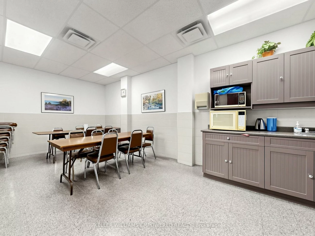 949, Kamato, Gateway, Mississauga