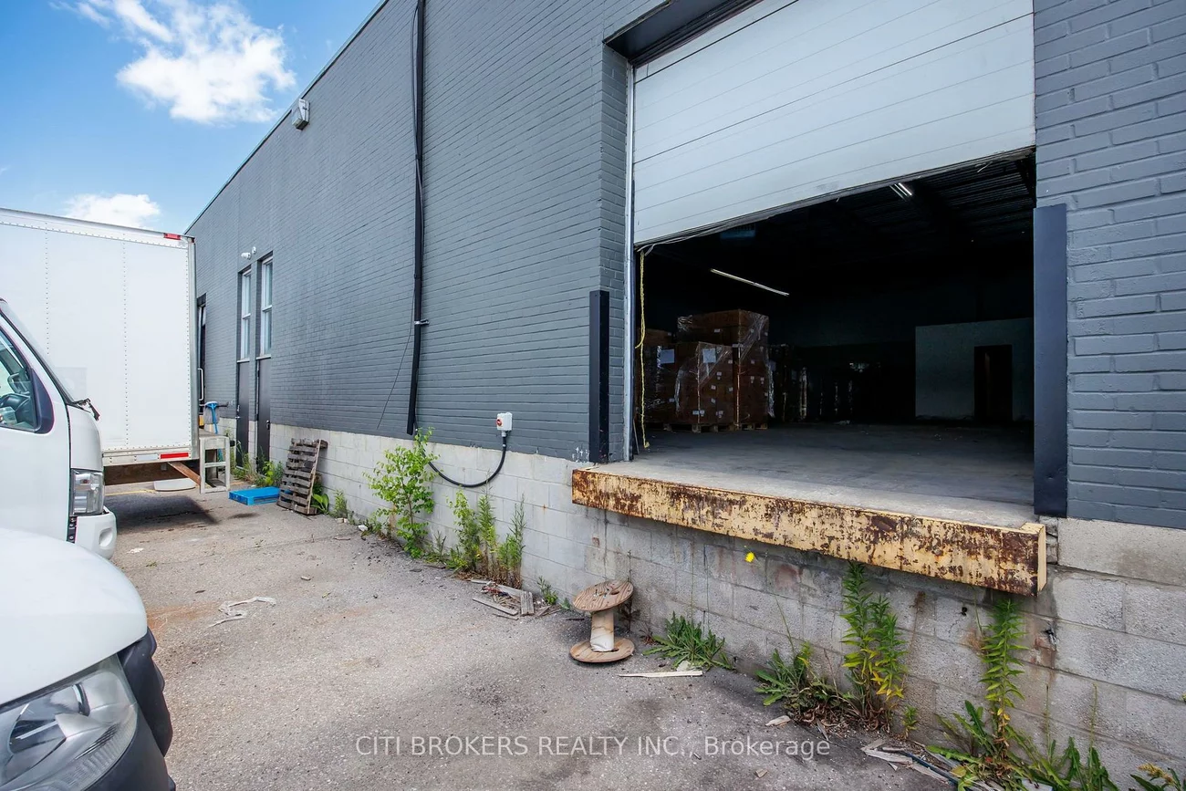 2740, Slough, Northeast, Mississauga