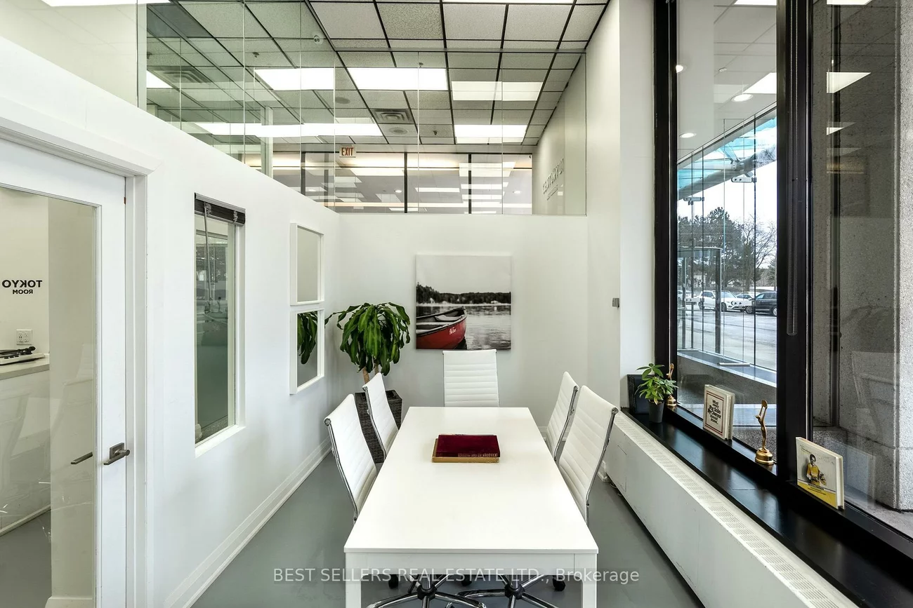 4, Robert Speck, City Centre, Mississauga