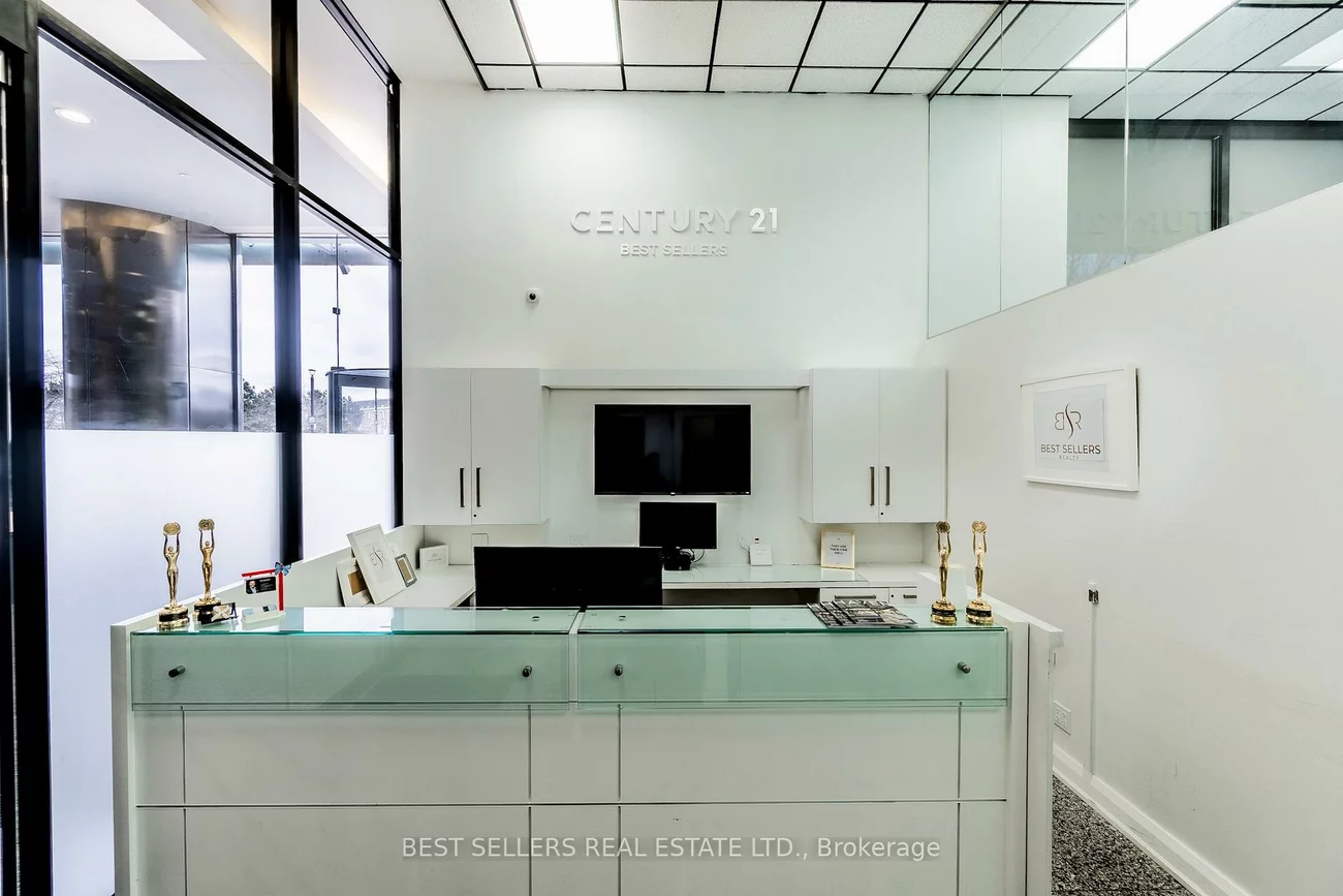 4, Robert Speck, City Centre, Mississauga