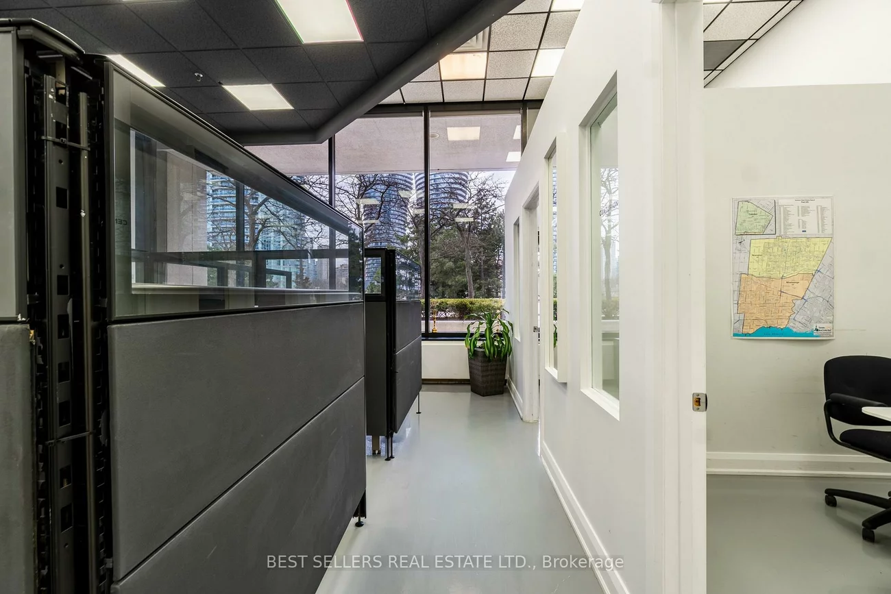4, Robert Speck, City Centre, Mississauga