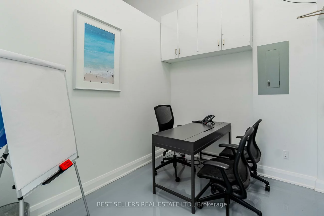 4, Robert Speck, City Centre, Mississauga