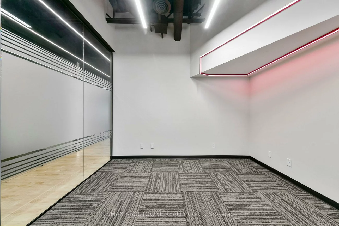 320, Matheson, Gateway, Mississauga