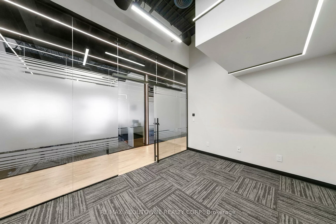 320, Matheson, Gateway, Mississauga