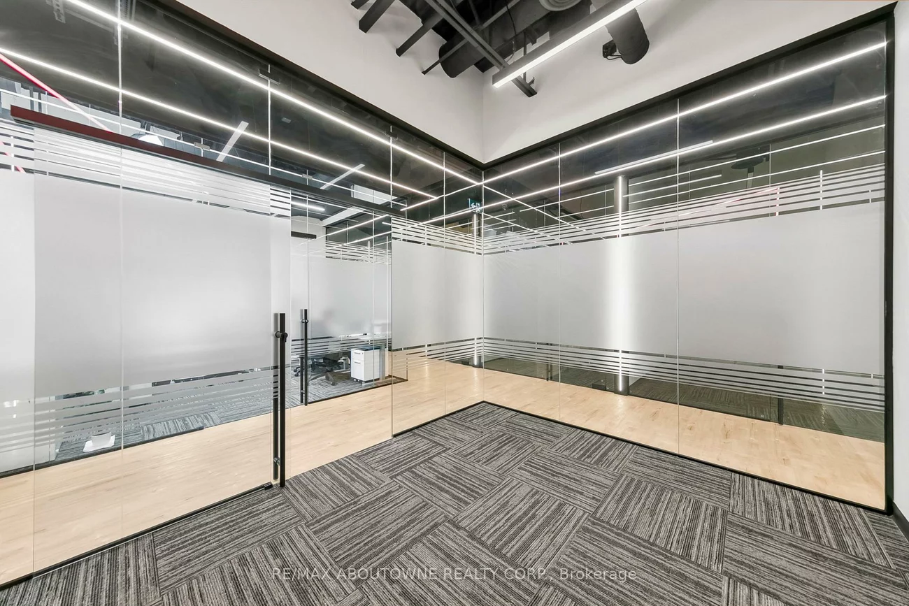 320, Matheson, Gateway, Mississauga
