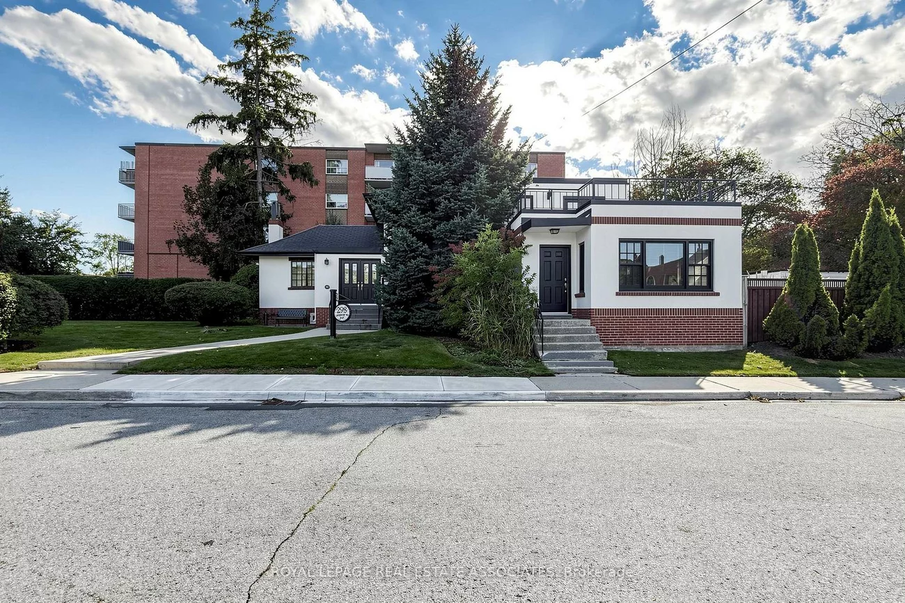 298, Lakeshore, Port Credit, Mississauga