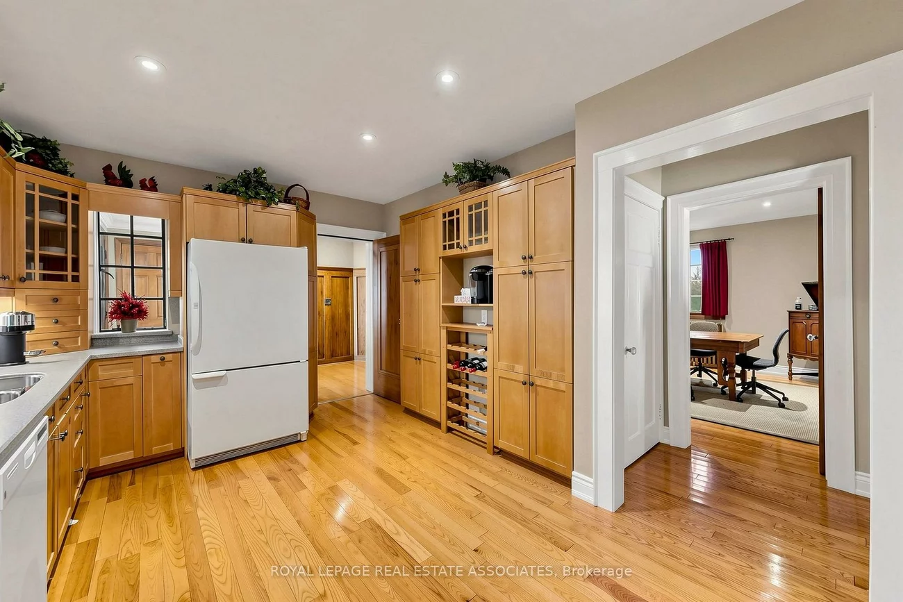 298, Lakeshore, Port Credit, Mississauga