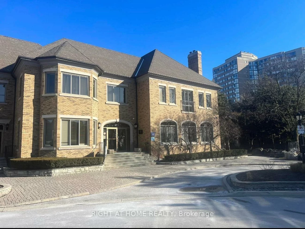 4275, village centre, City Centre, Mississauga