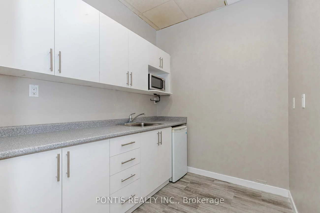 6790, Davand, Northeast, Mississauga
