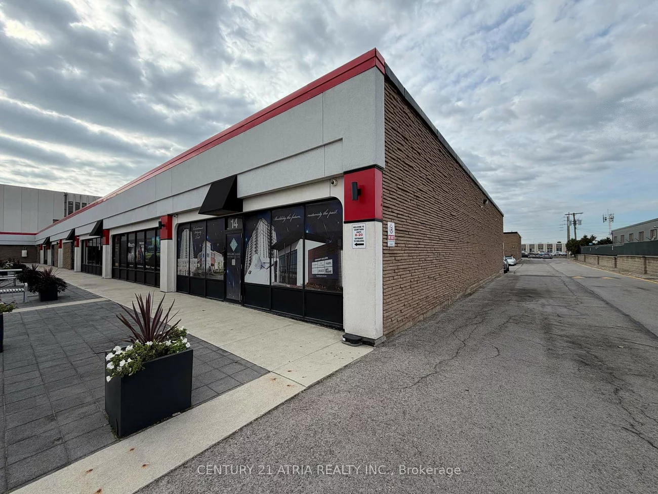 755, Queensway, Dixie, Mississauga