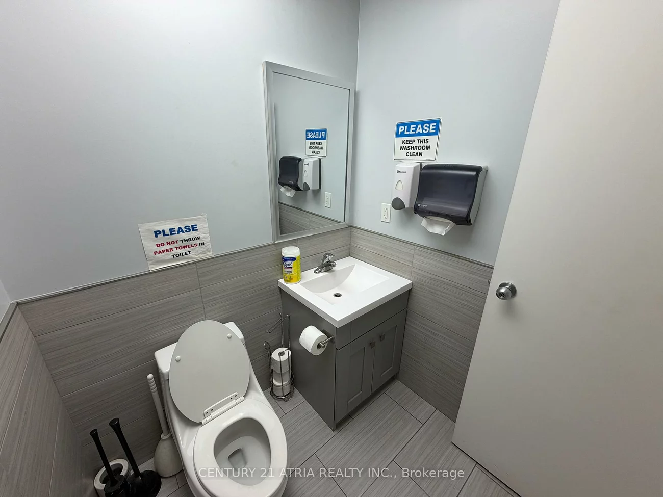 755, Queensway, Dixie, Mississauga