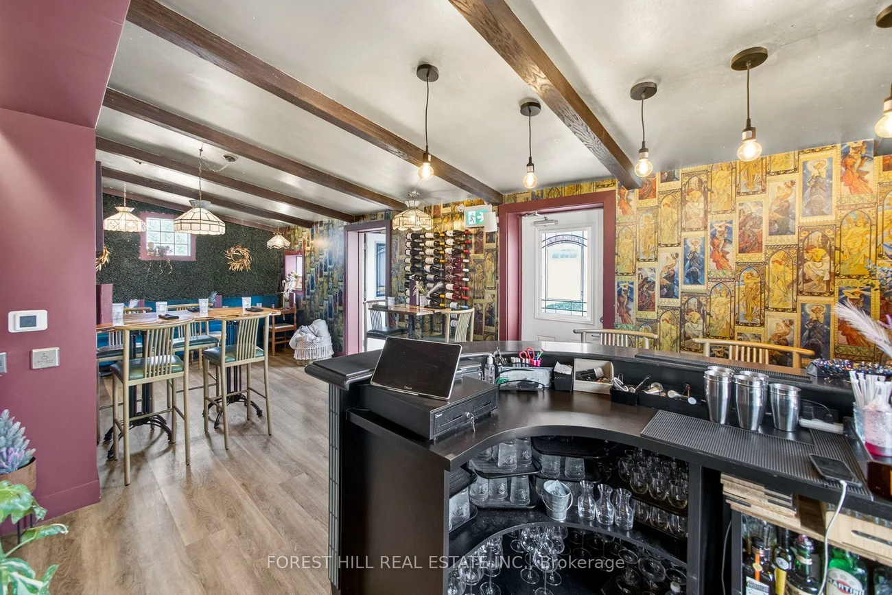 151, Queen, Streetsville, Mississauga