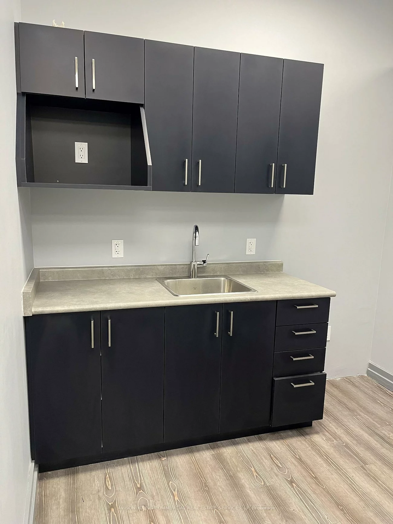 4090, Ridgeway, Western Business Park, Mississauga