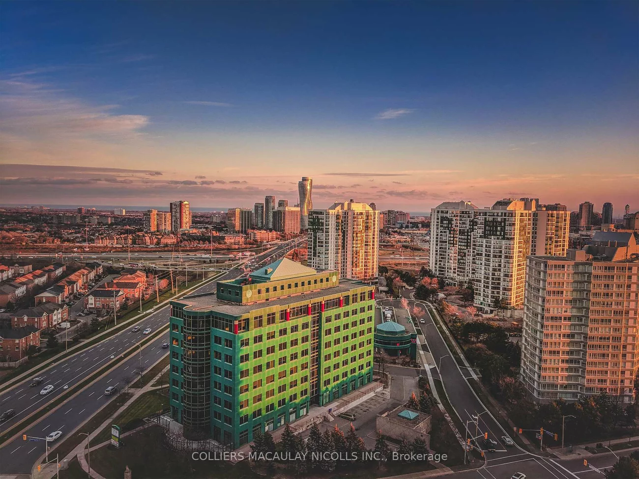 10, Kingsbridge Garden, Hurontario, Mississauga