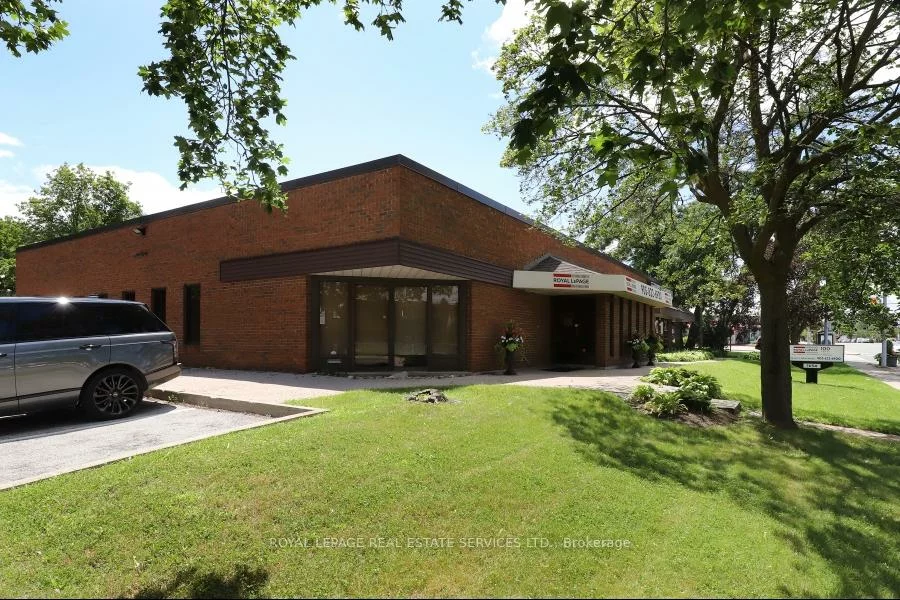 1654, Lakeshore, Clarkson, Mississauga