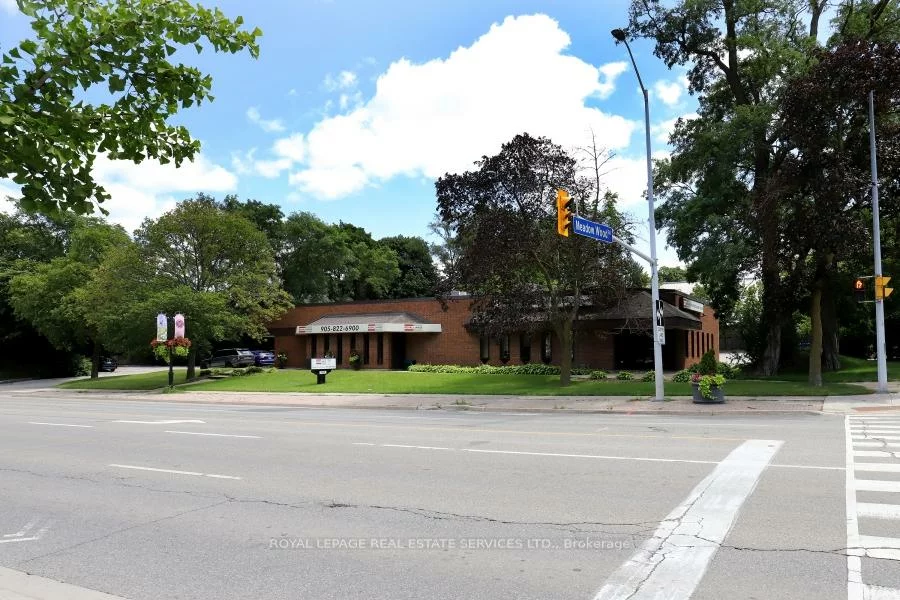 1654, Lakeshore, Clarkson, Mississauga