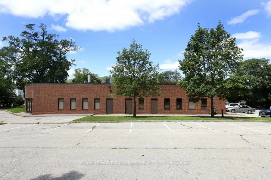 1654, Lakeshore, Clarkson, Mississauga