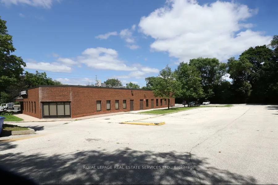 1654, Lakeshore, Clarkson, Mississauga