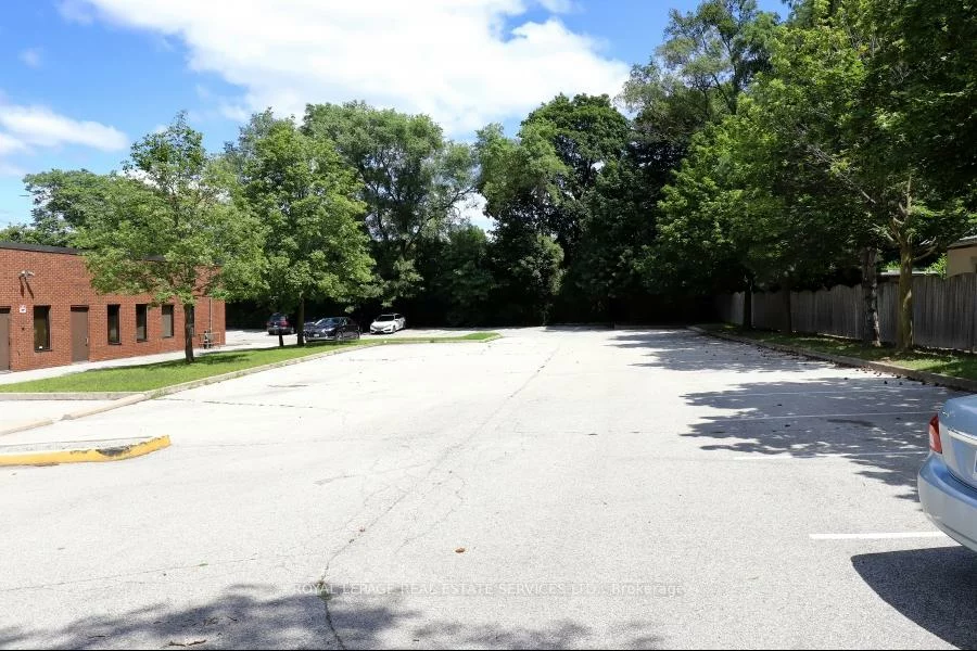 1654, Lakeshore, Clarkson, Mississauga