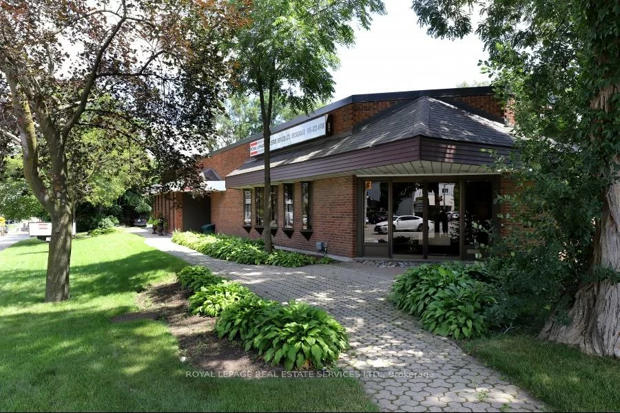 1654, Lakeshore, Clarkson, Mississauga