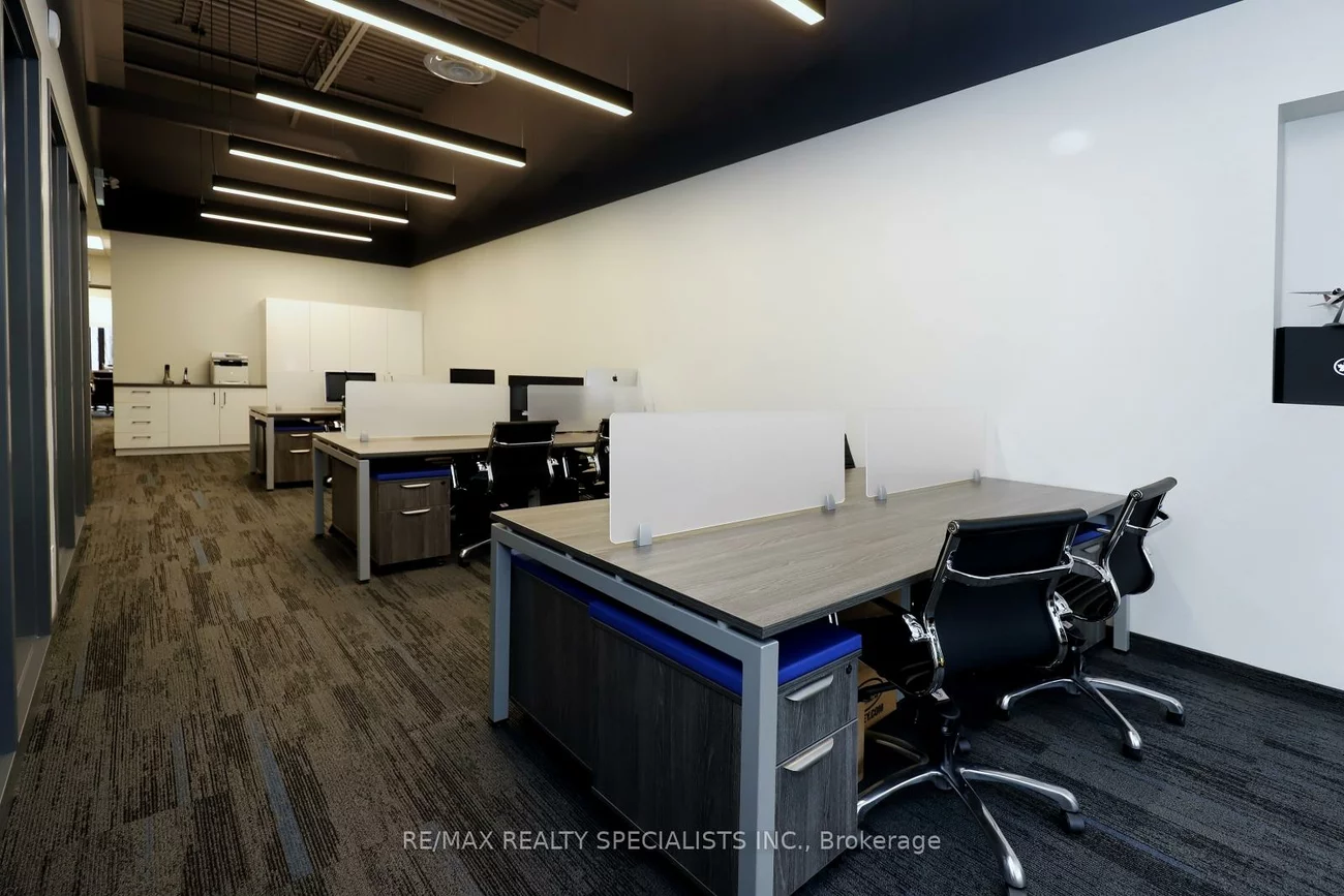 5160, Explorer, Airport Corporate, Mississauga