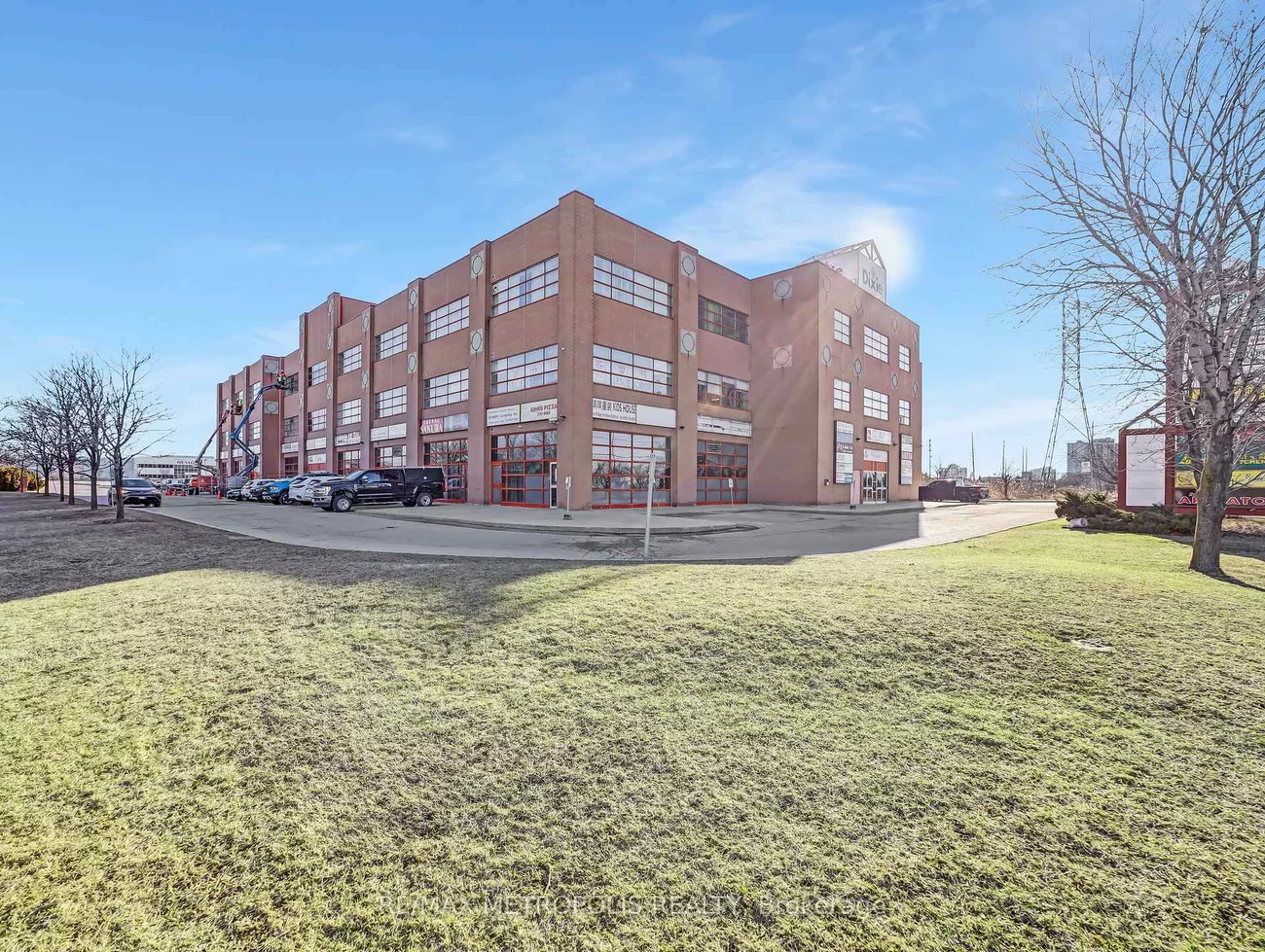 1550, South Gateway, Northeast, Mississauga