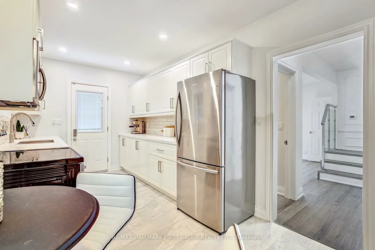 1395, Hurontario, Mineola, Mississauga
