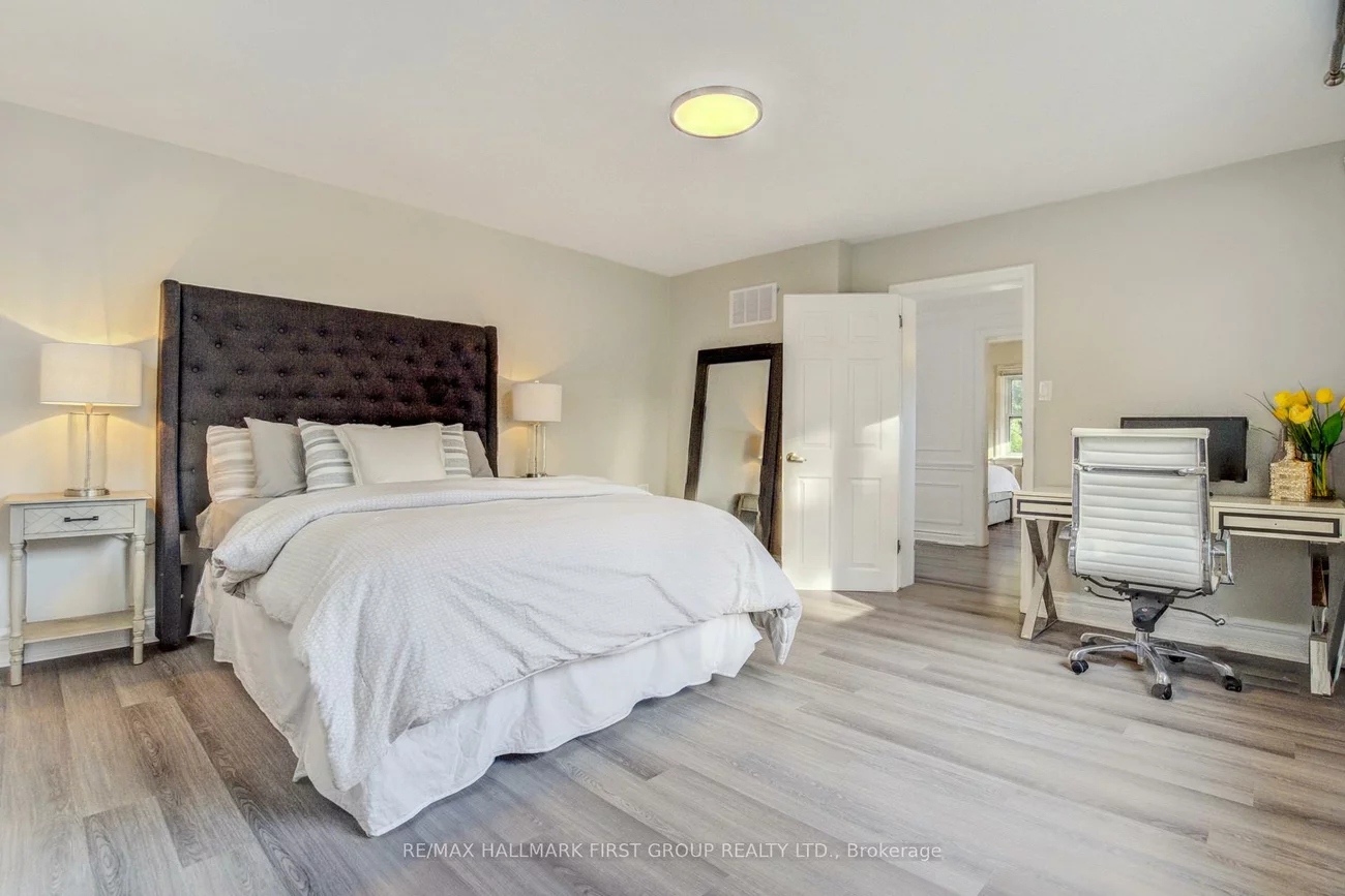 1395, Hurontario, Mineola, Mississauga