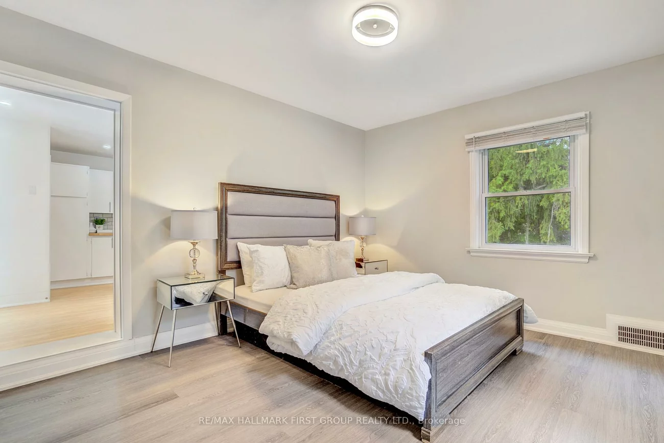 1395, Hurontario, Mineola, Mississauga