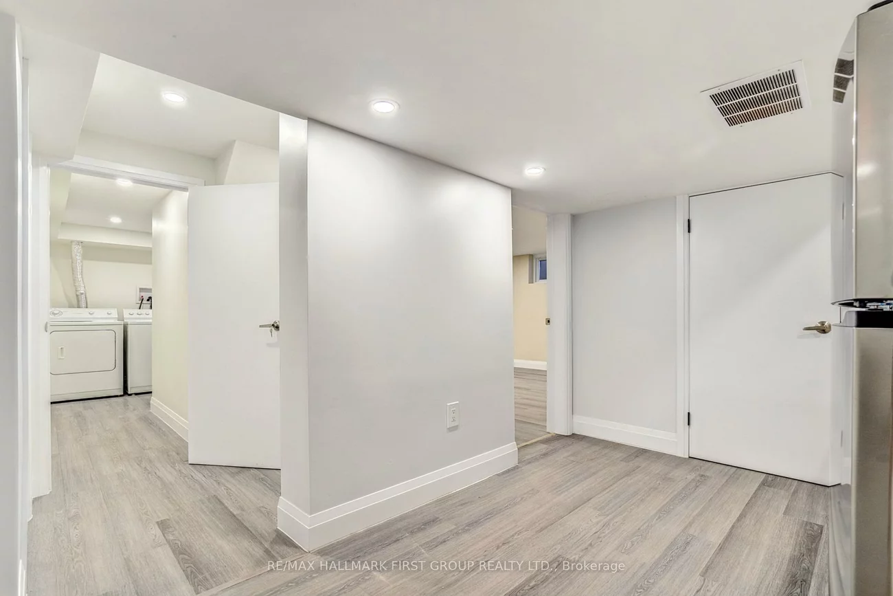 1395, Hurontario, Mineola, Mississauga