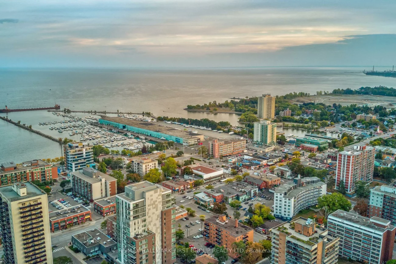 1395, Hurontario, Mineola, Mississauga
