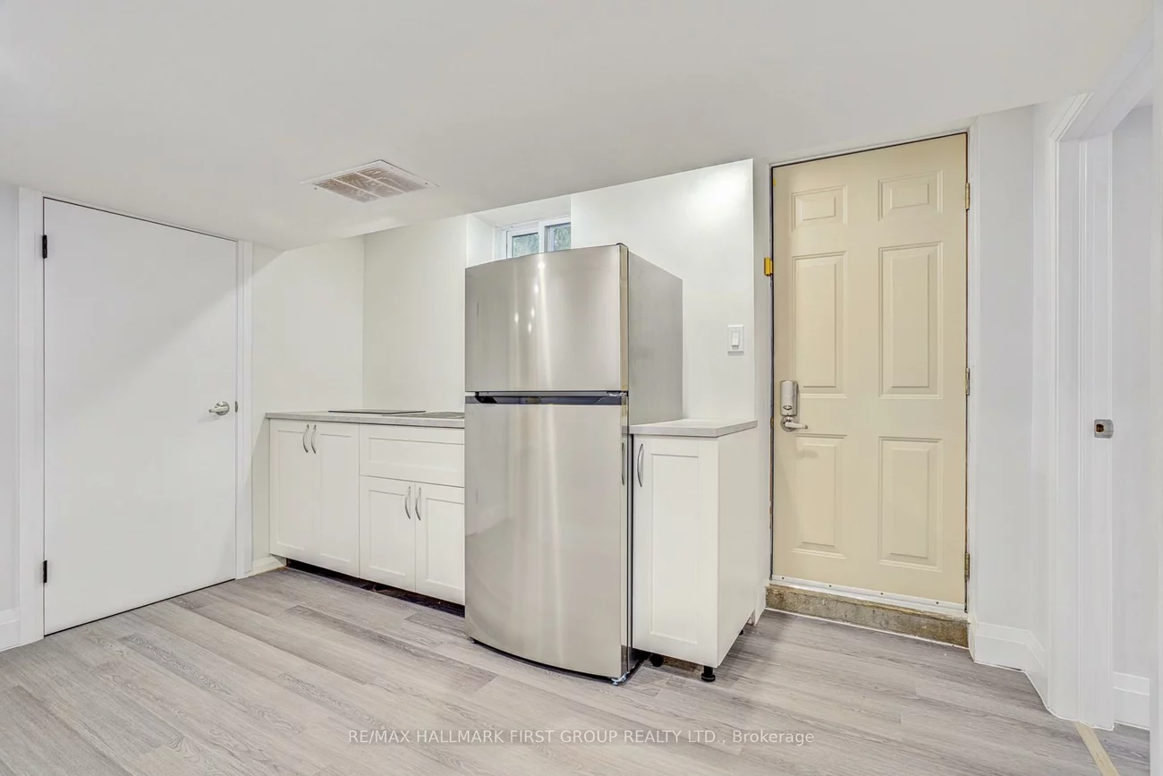 1395, Hurontario, Mineola, Mississauga