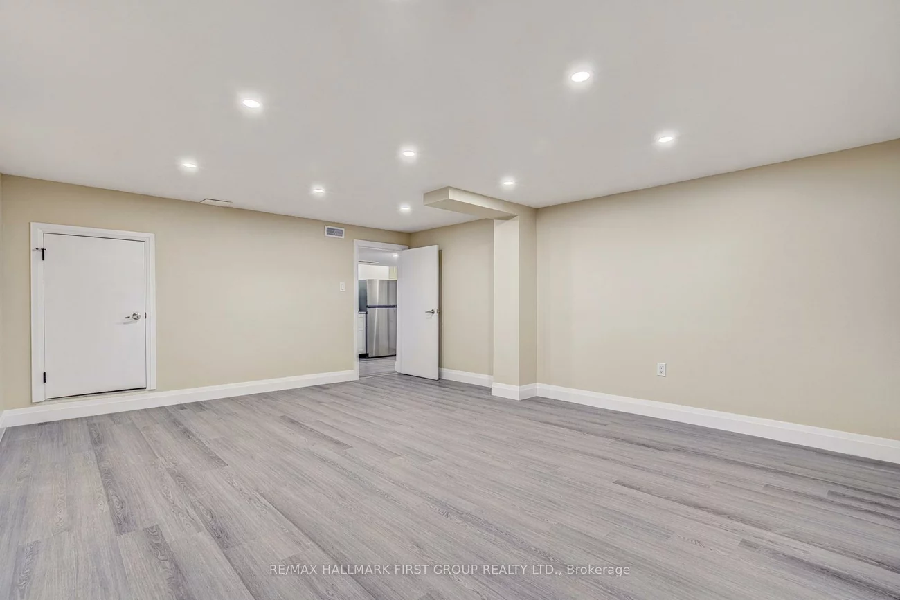 1395, Hurontario, Mineola, Mississauga