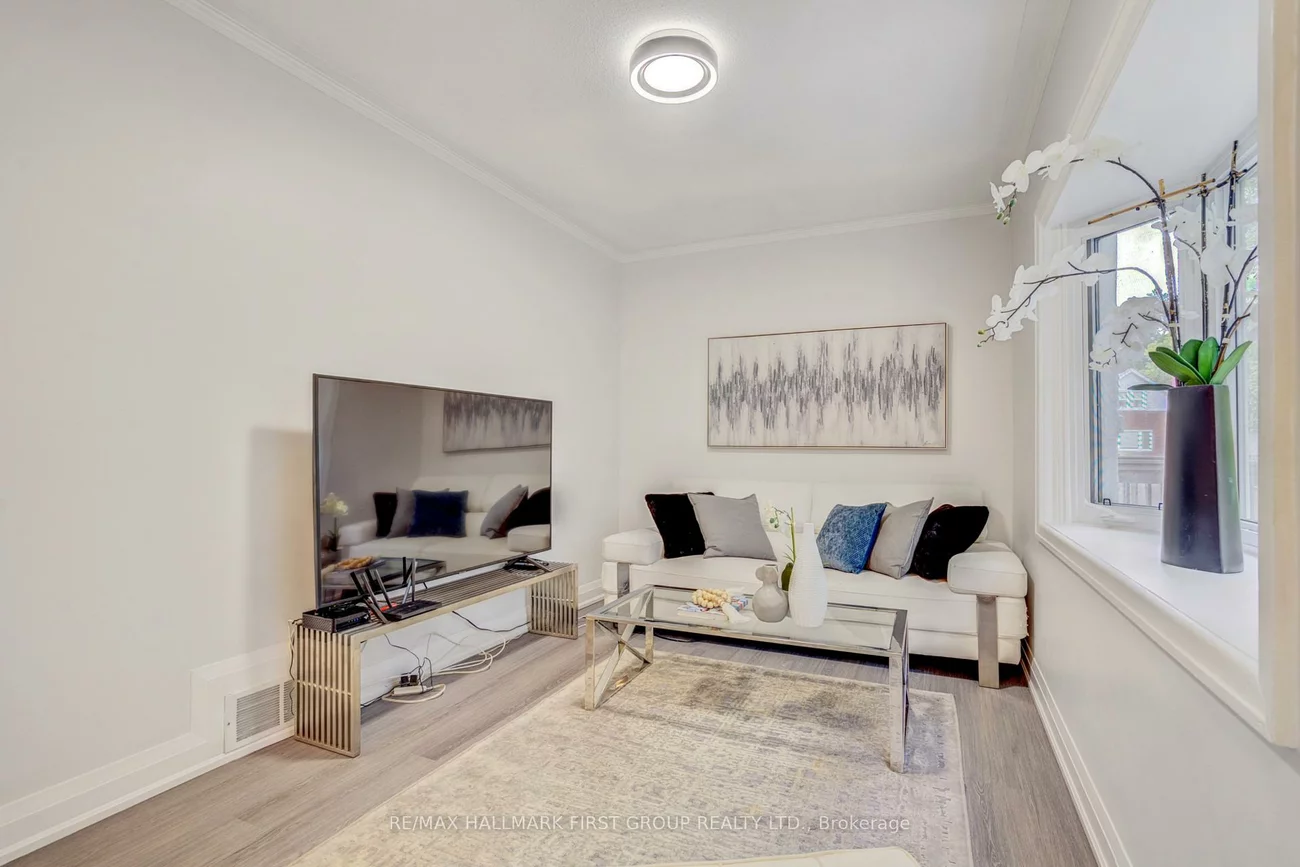 1395, Hurontario, Mineola, Mississauga