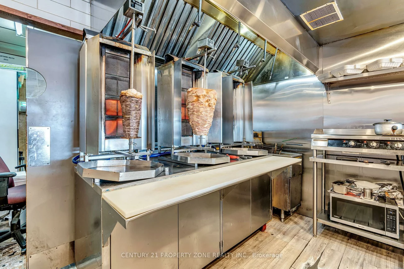 5130, Dixie, Northeast, Mississauga